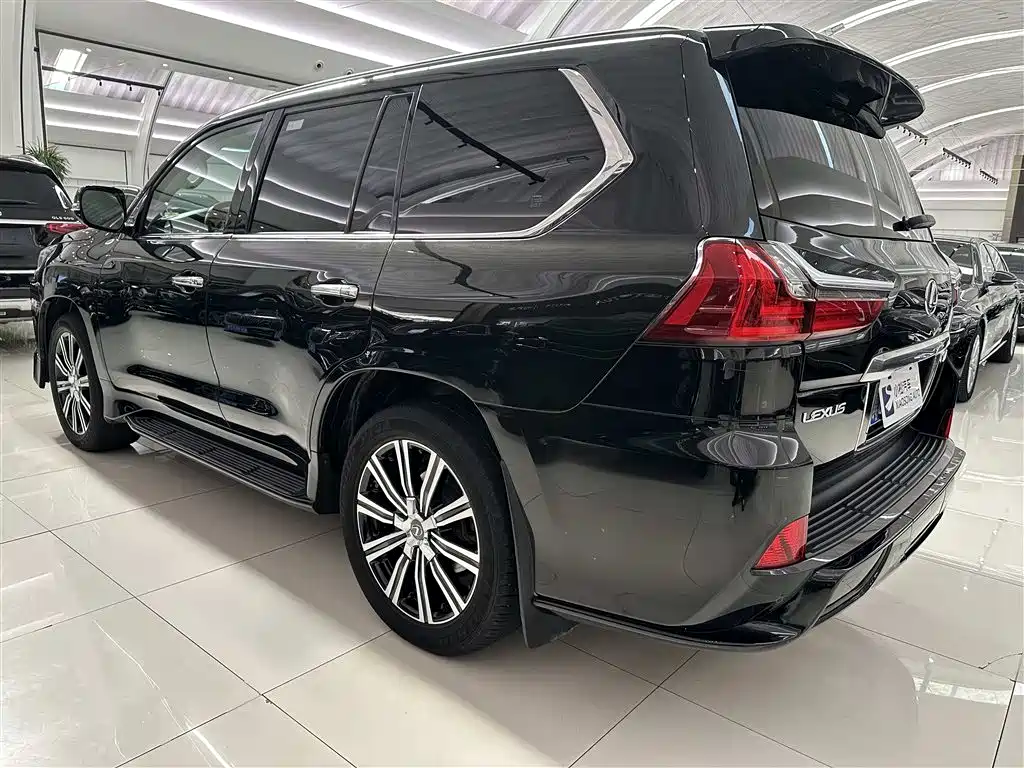 Lexus LX 2017 570 Prestige Luxury фото 20