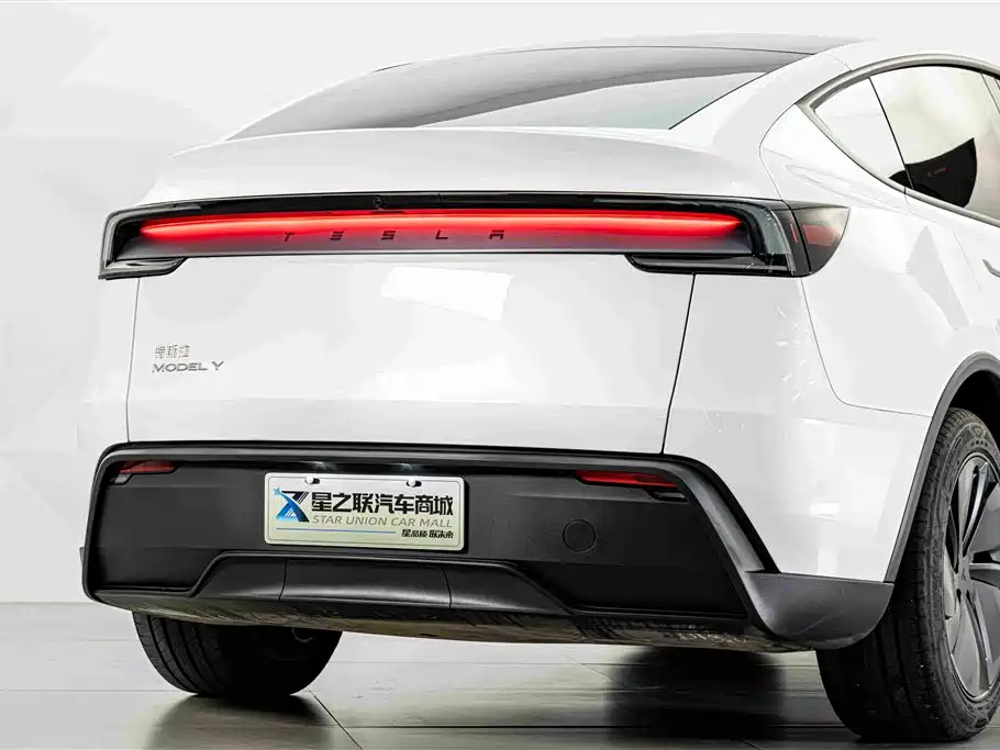 Tesla Model Y 2026 2026 Rear-Wheel Drive