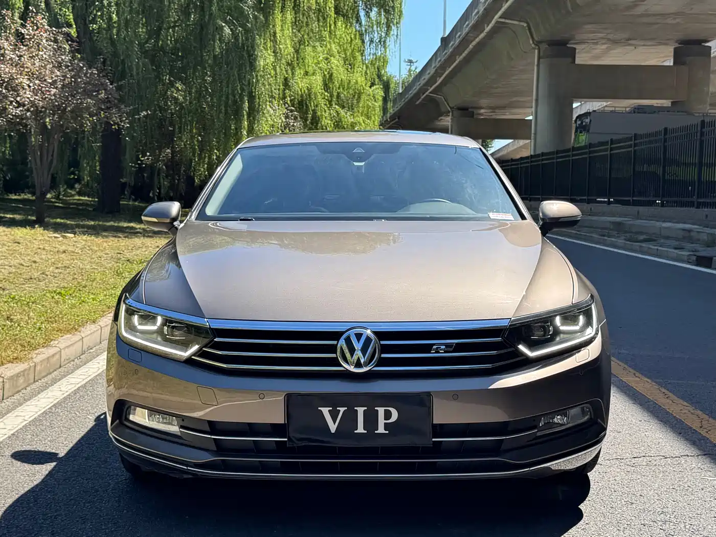 Фото 2 - Volkswagen Magotan