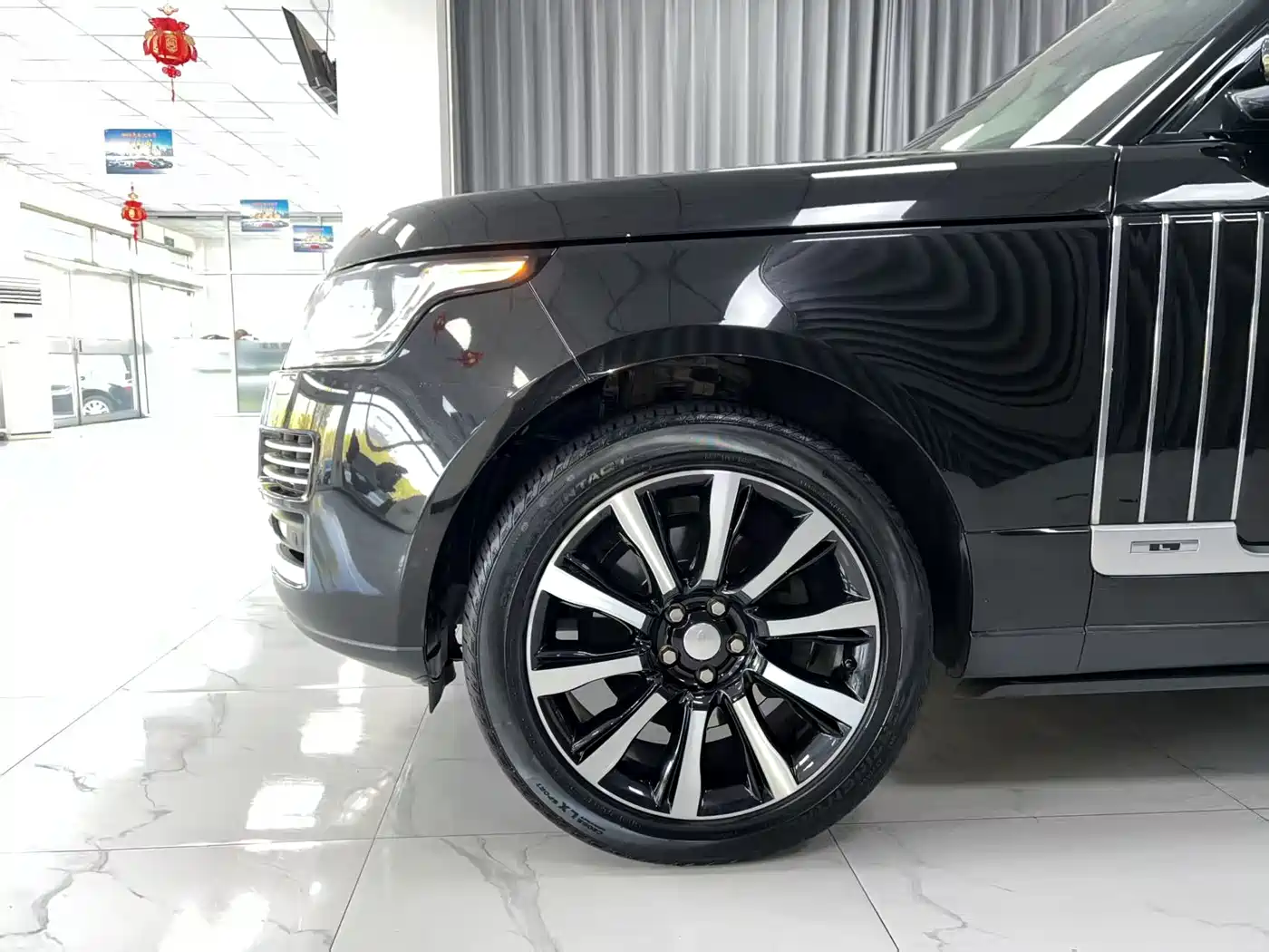 Land Rover Range Rover 2014 3.0 SC V6 Vogue SE Genesis Extended Edition фото 23