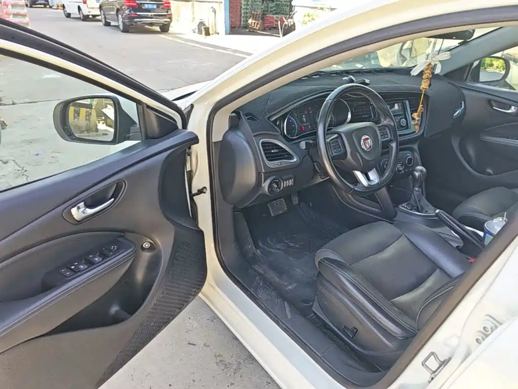 Fiat Viaggio 2015 2015 1.4T Automatic Smart Edition