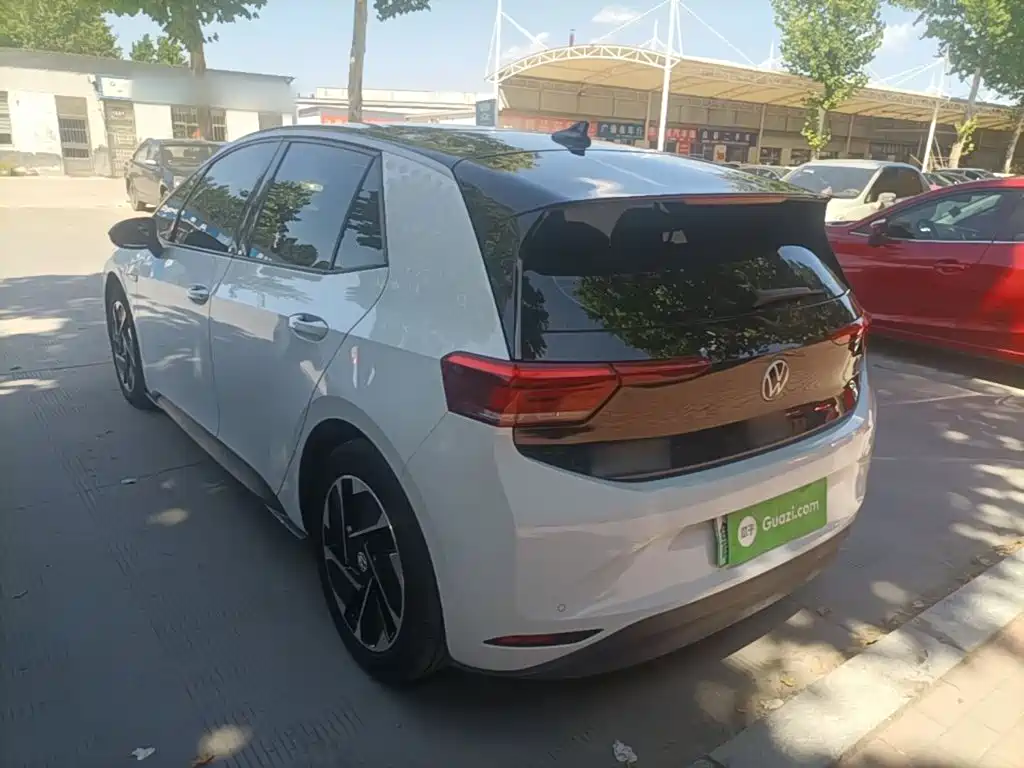Volkswagen ID.3 2022 2023 Pure Smart Edition
