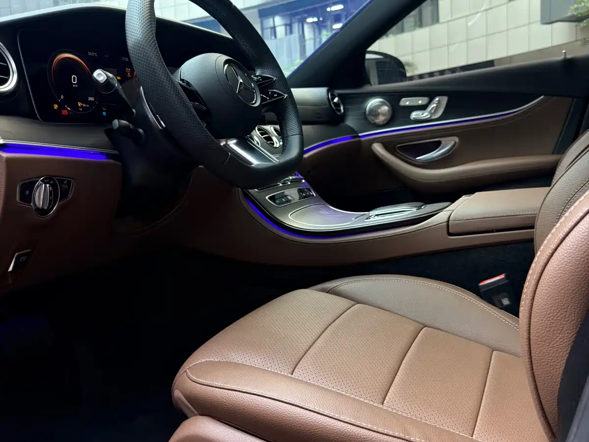 MERCEDES-BENZ E CLASS