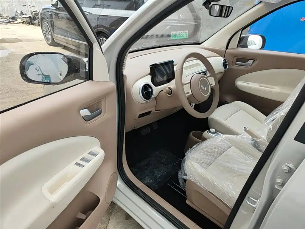 Wuling Motors Hongguang MINIEV 2026 2025 4-Door Advanced