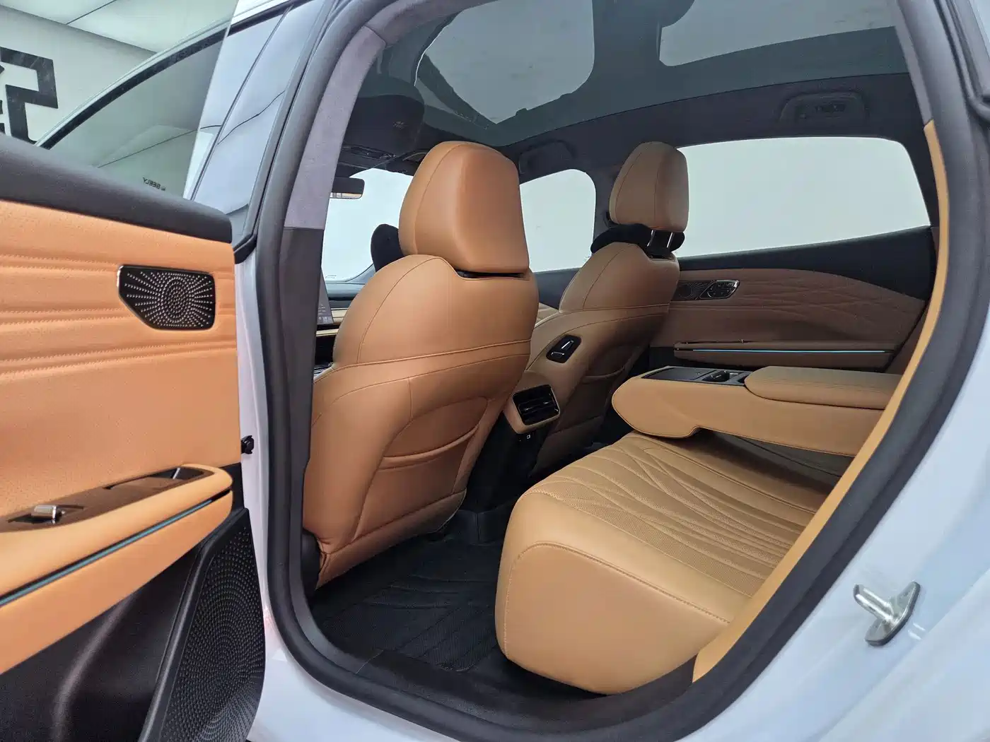 Geely Galaxy Galaxy Xingyao 8 2025 2025 130km EM-P Explorer Edition