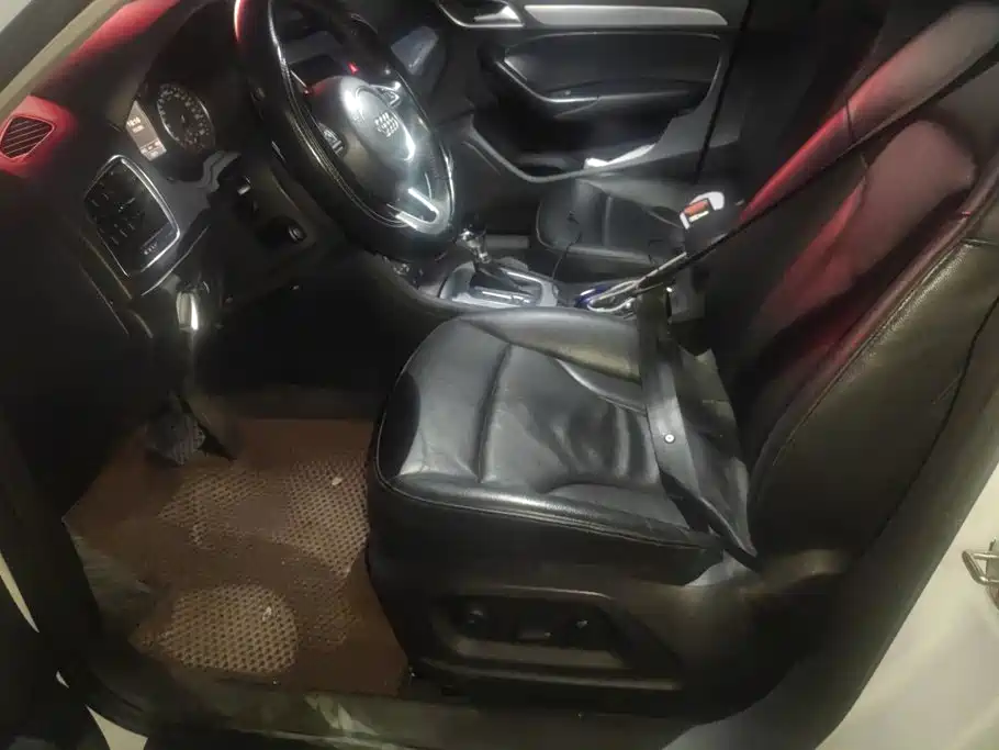 Audi Q3 (Import) 2013 2012 35 TFSI quattro Comfort