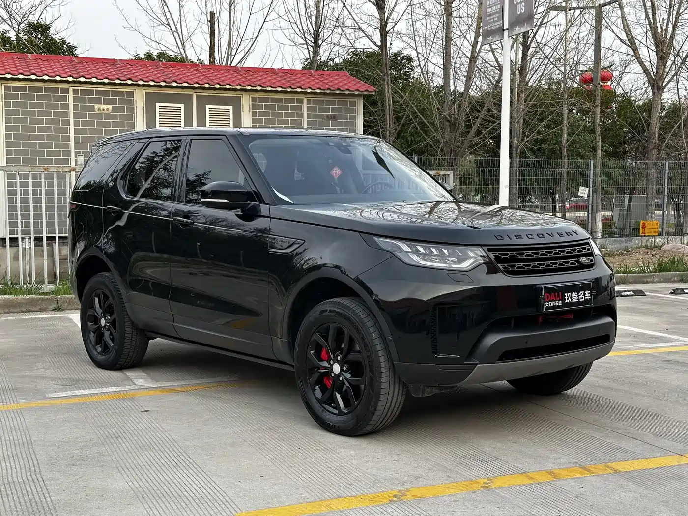 Land Rover Discovery 2018 3.0 SC V6 SE фото 3