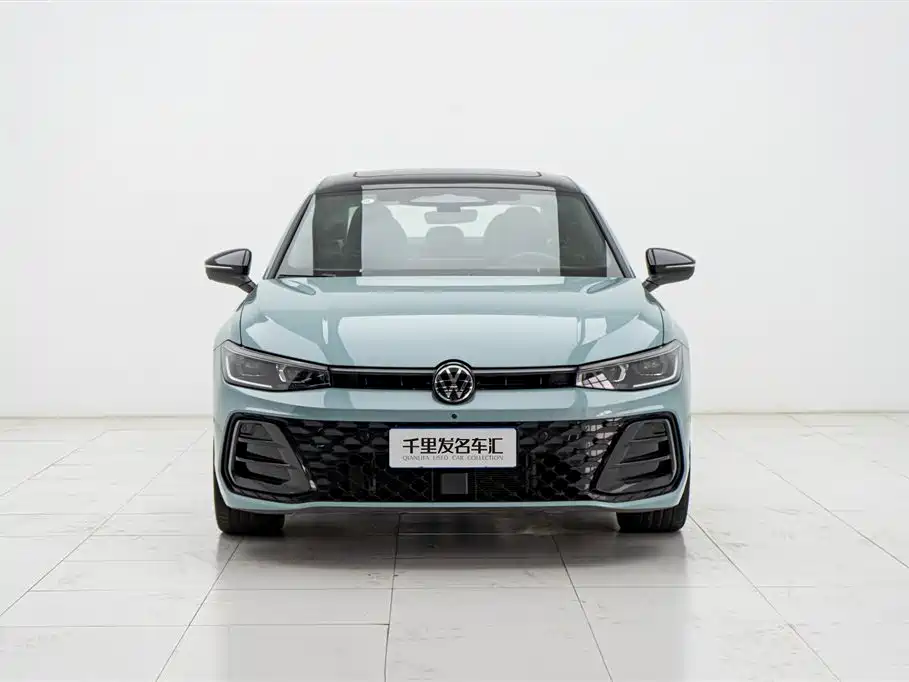 Volkswagen Passat 2025 Model Pro 380TSI Starlight Dragon Premium Edition фото 2