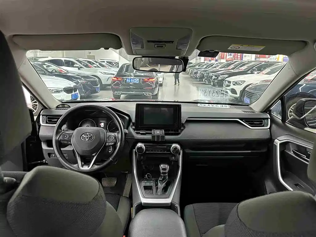 Toyota RAV4 Rongfang 2022 2.0L CVT 2WD Urban Edition фото 6