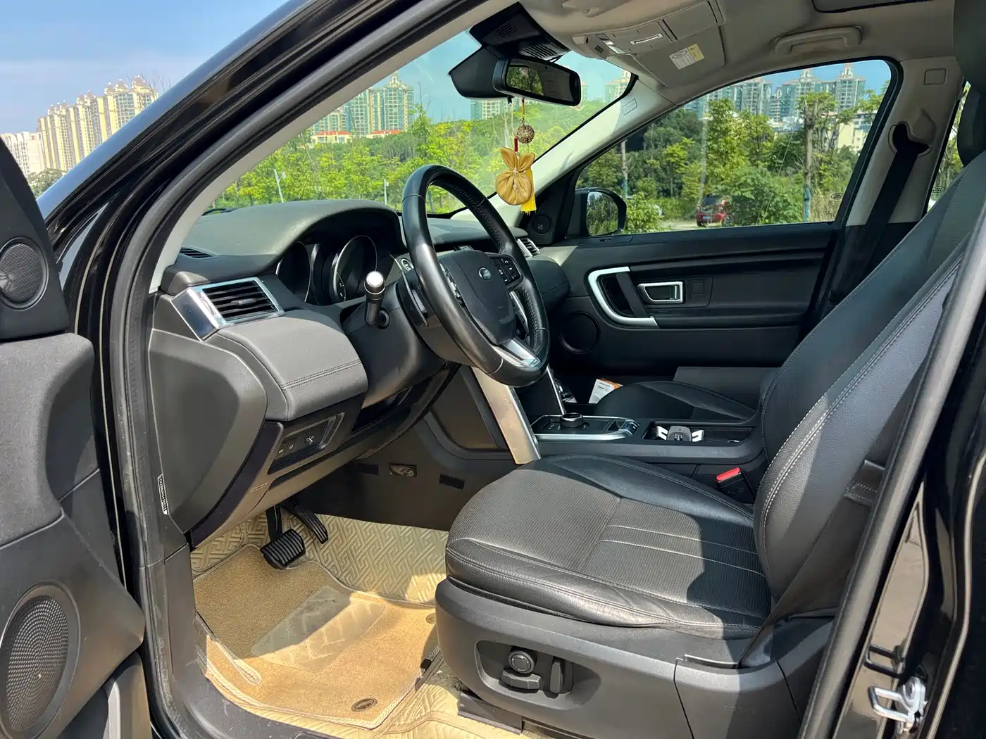 Photo 4 - Land Rover Discovery Sport