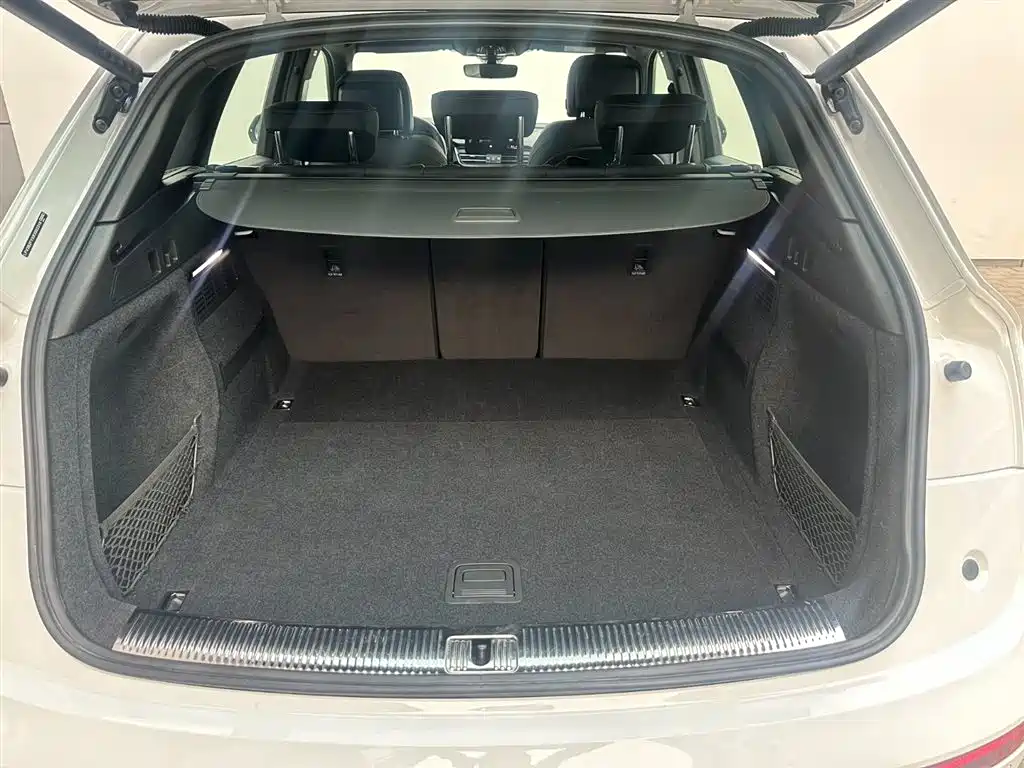 Audi Q5L 2024 Model 40 TFSI Luxury Dynamic фото 21