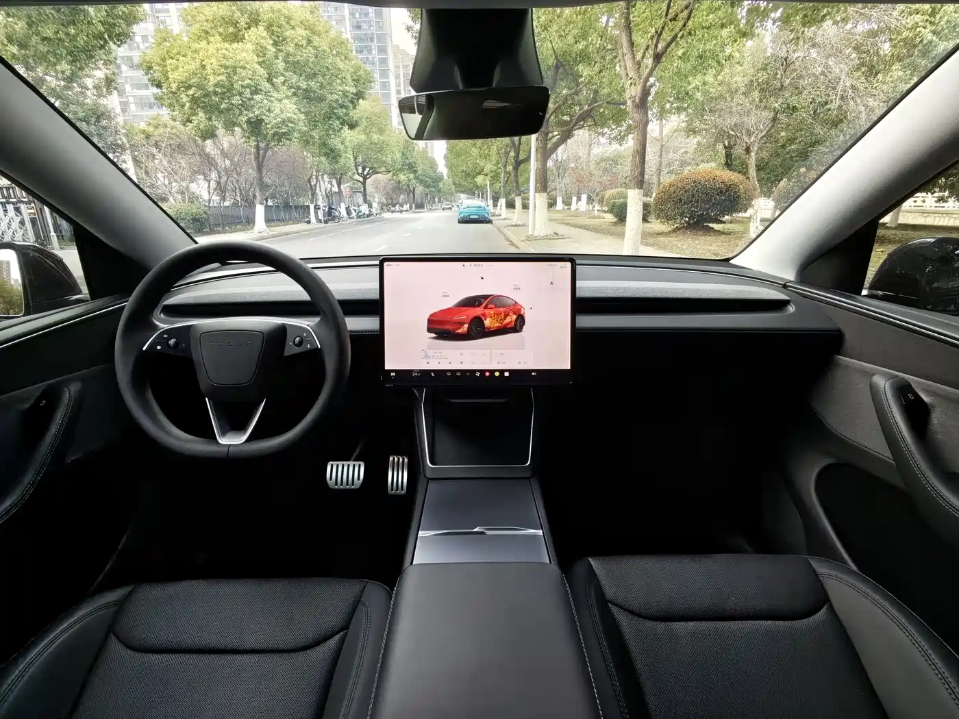 TESLA MODEL Y