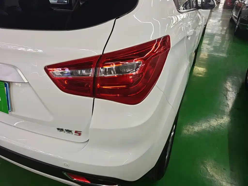 Changan Oshan Kosai 5 2021 2021 1.6L CVT Premium