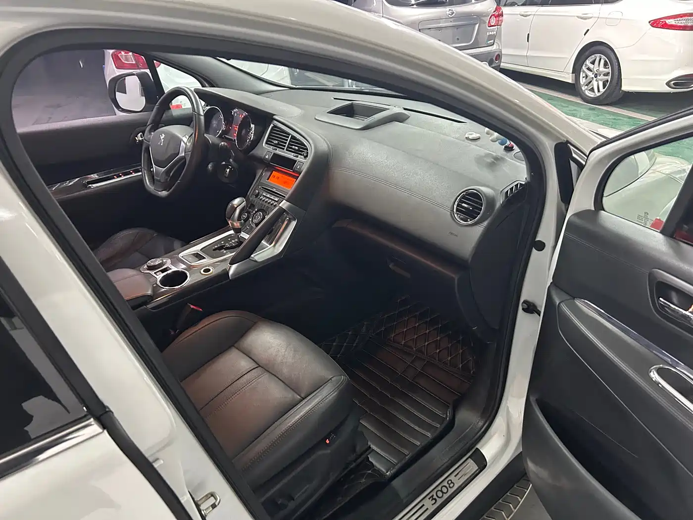 Peugeot 3008 2015 1.6THP Automatic Trend Edition фото 17
