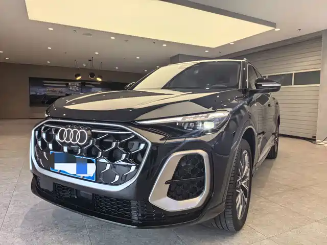 Audi Q5L 2025