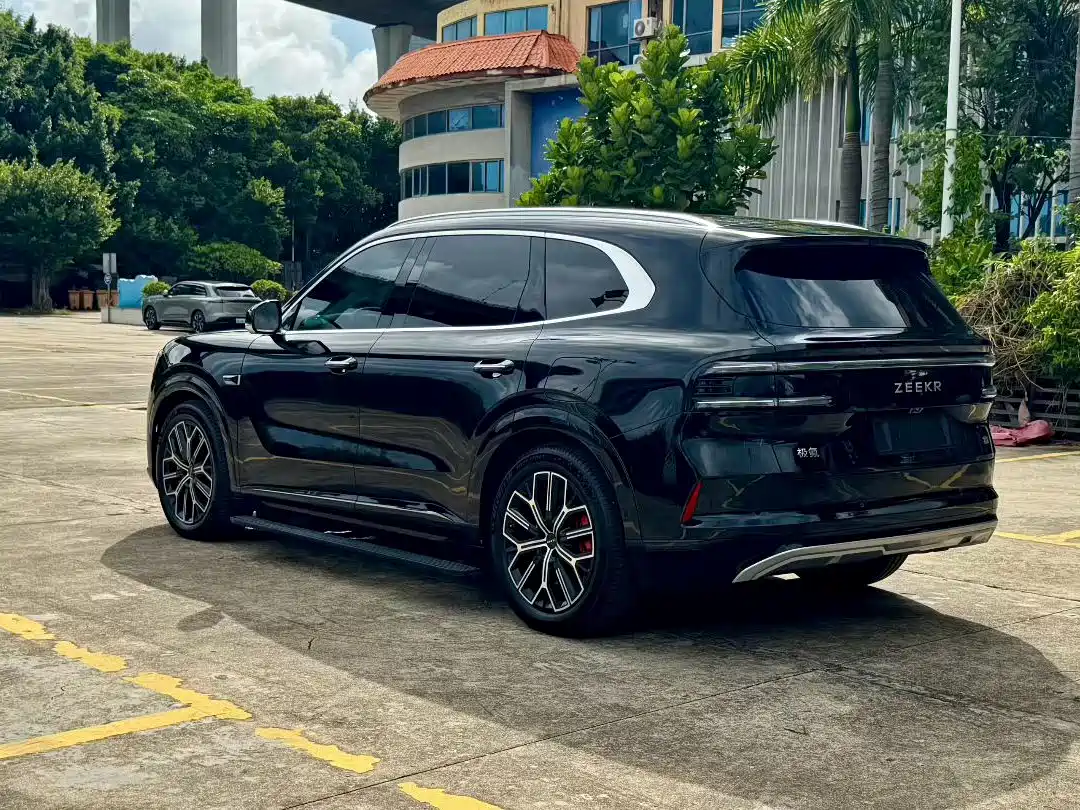 ZEEKR 8X 2026