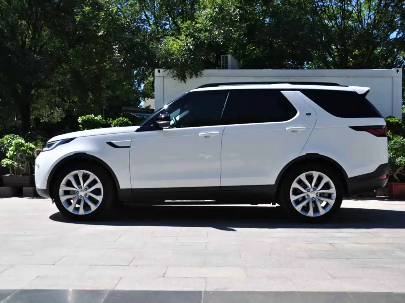 Land Rover Discovery 2024 2024 360PS Dynamic SE
