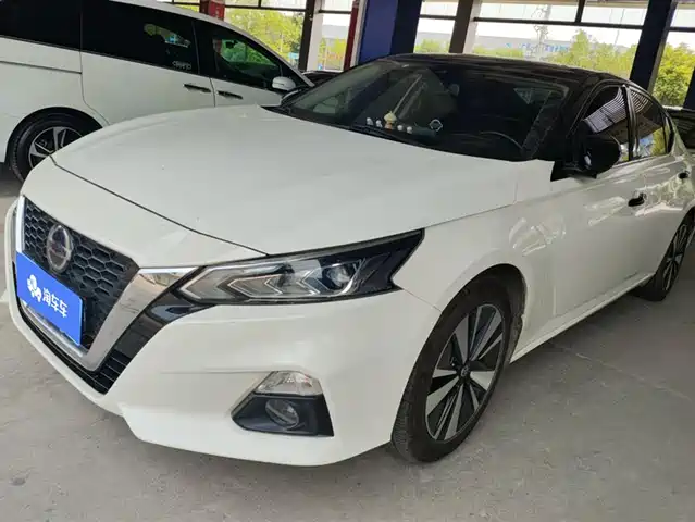 NISSAN TEANA