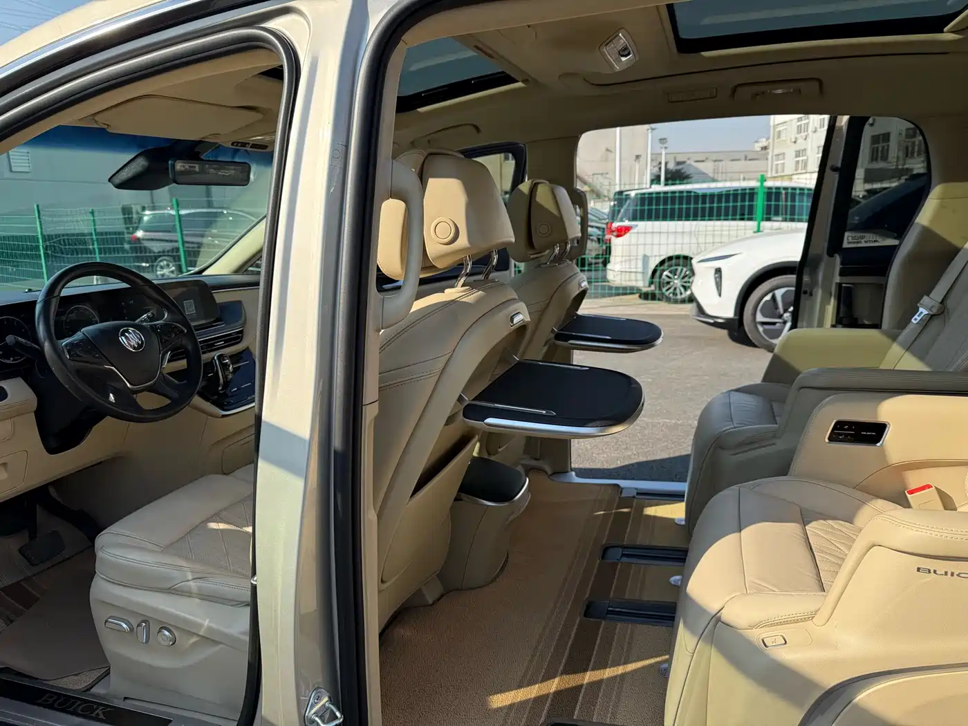 Buick GL8 2022 ES Landmark 653T Luxury фото 23