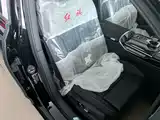 Фото 25 - Hongqi H9