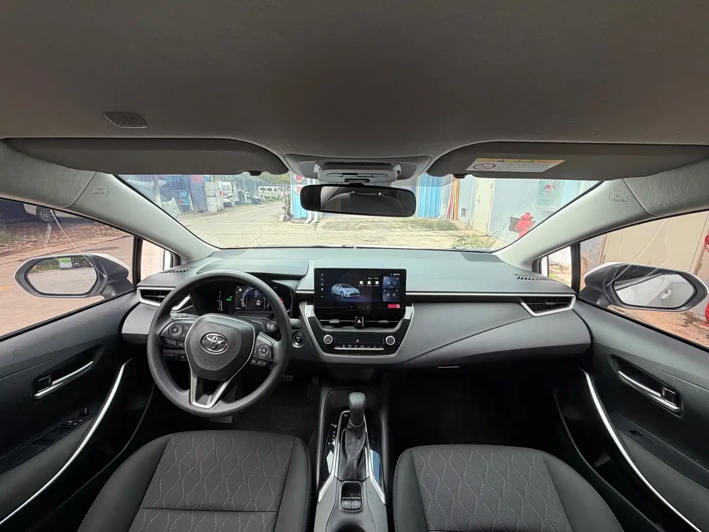 Photo 9 - Toyota Corolla