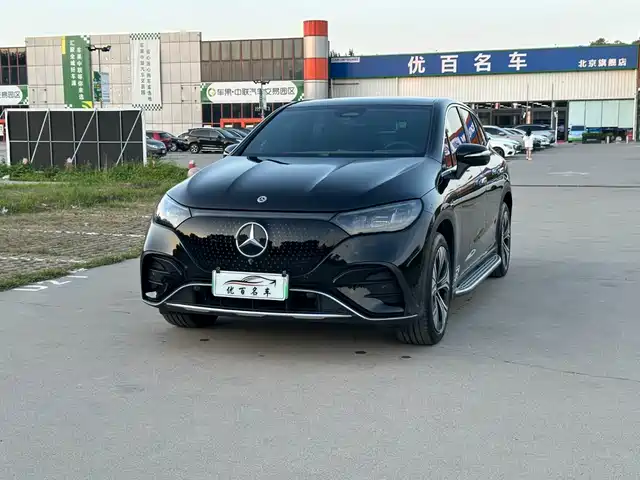 Mercedes-Benz EQE SUV 2026