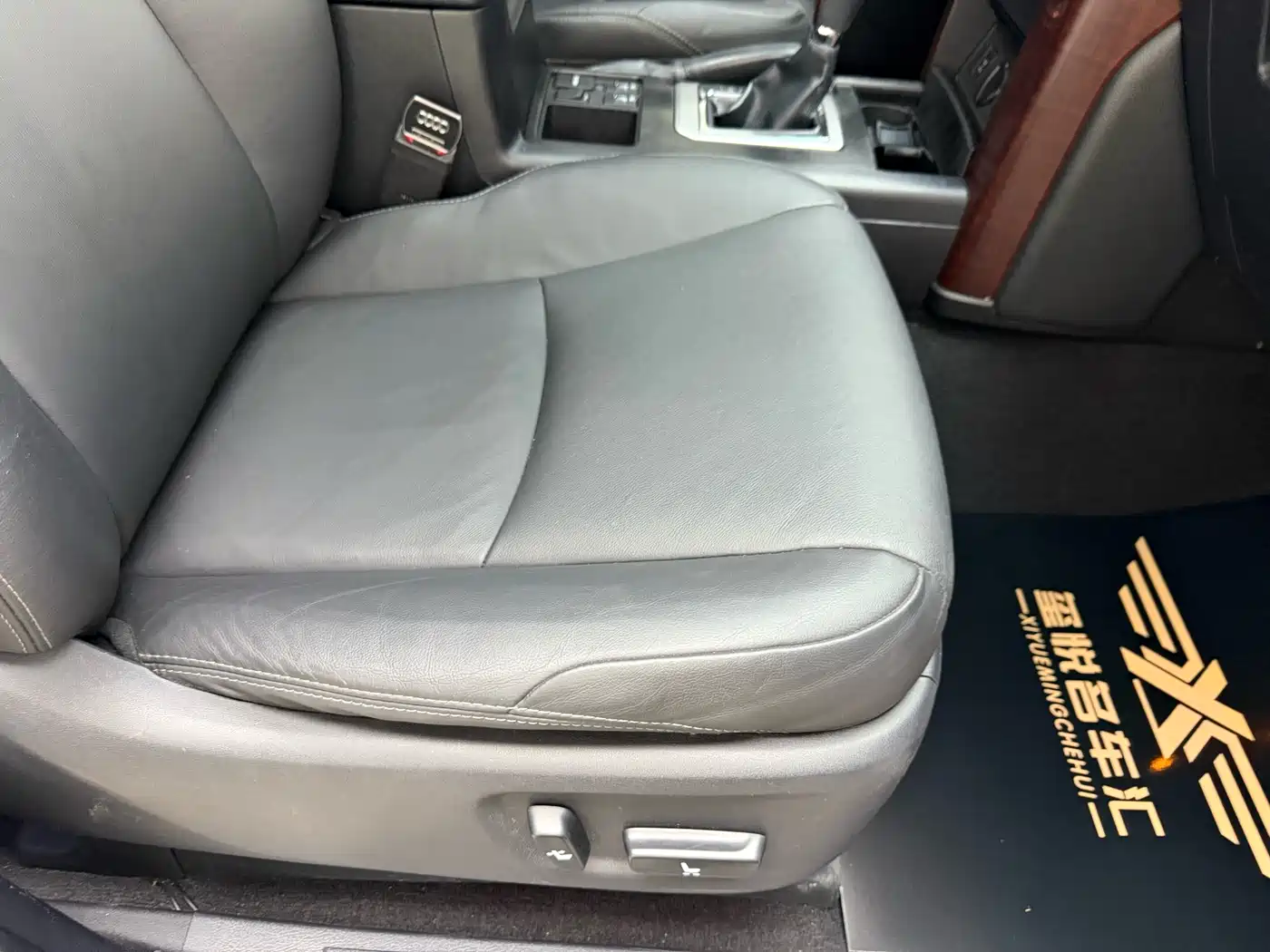 Toyota Prado 2014 4.0L Automatic TX-L фото 30