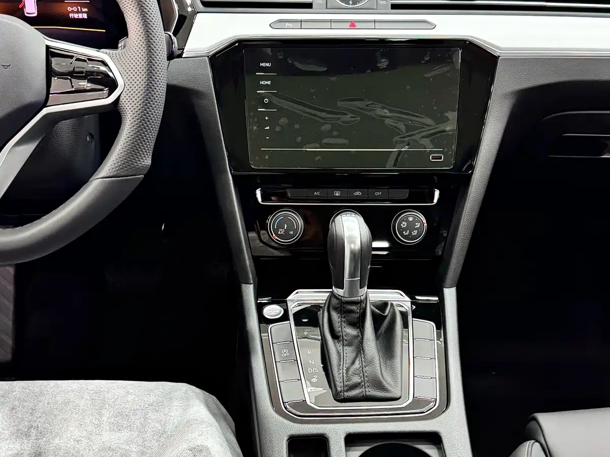 Volkswagen Magotan 2025 Popular Edition 280TSI DSG Comfort фото 9