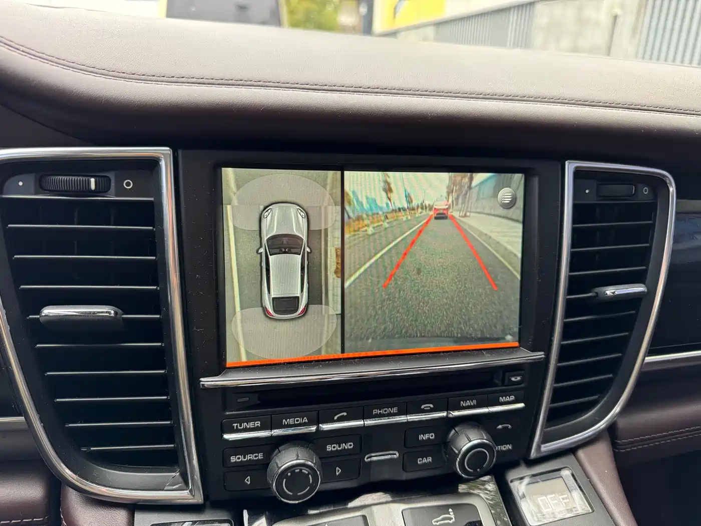 Porsche Panamera 2014 Panamera 4 3.0T фото 24
