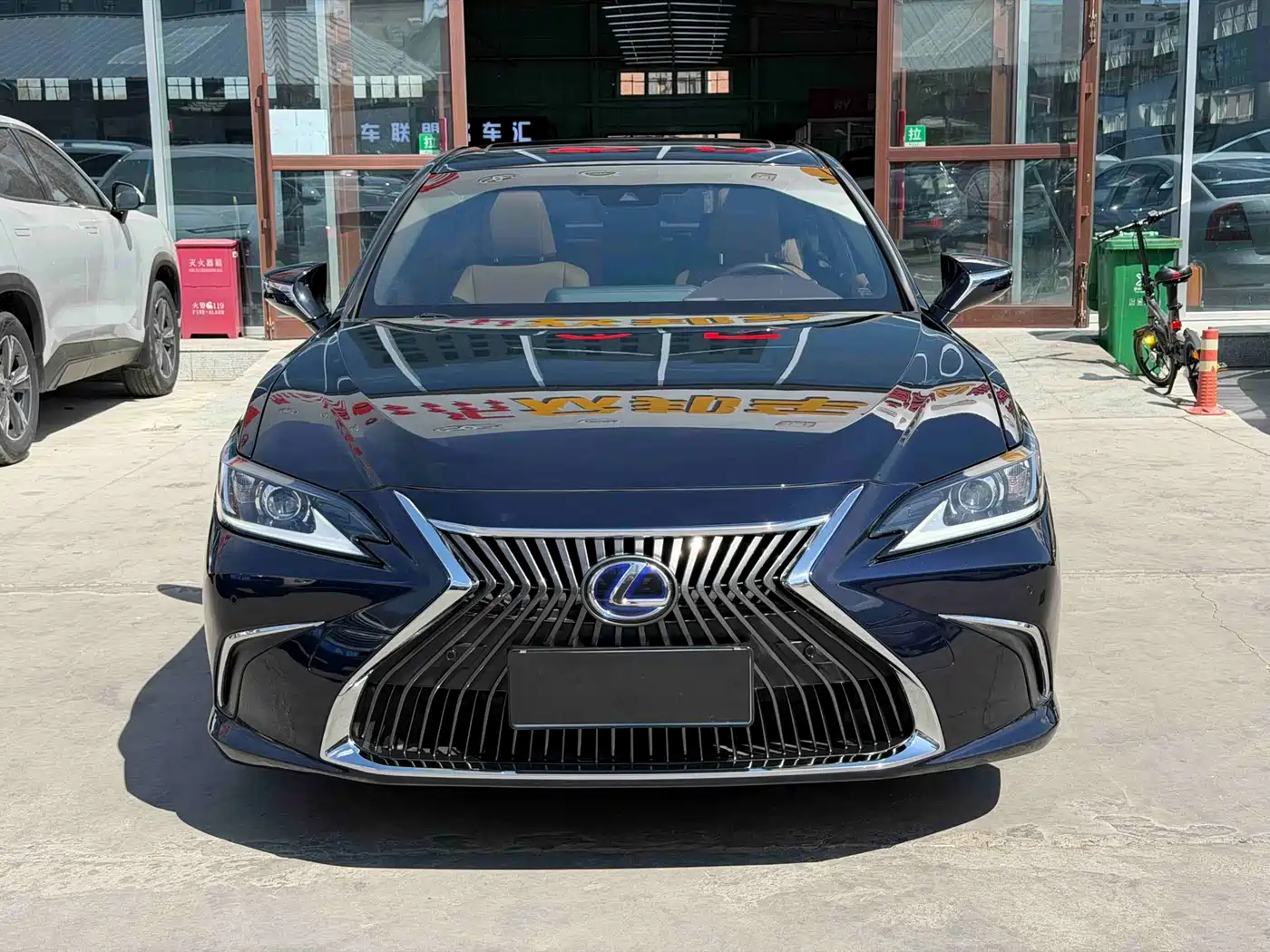 Lexus ES 2018 300h Excellence Edition China V фото 2