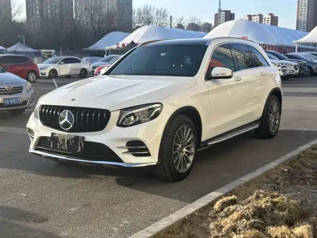 MERCEDES-BENZ GLC