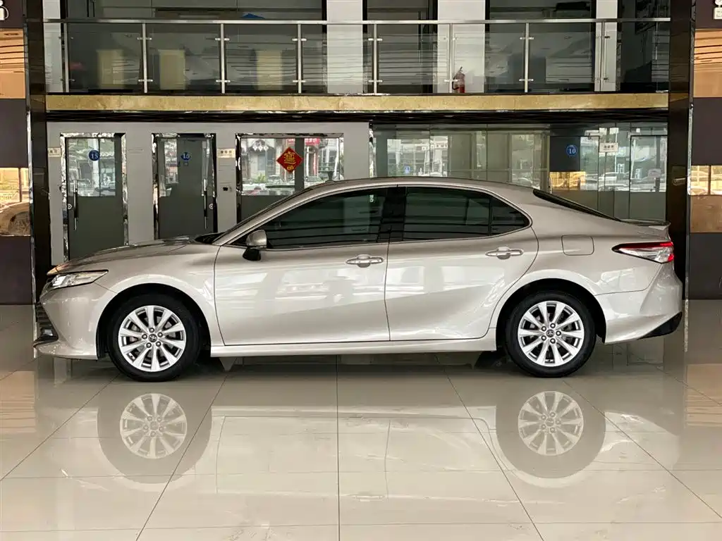 Toyota Camry 2019 2.0G Luxury Edition China VI фото 4