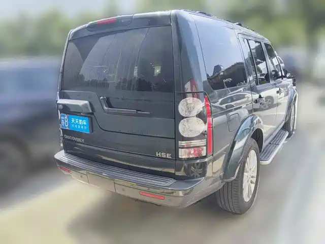Land Rover Discovery 2015 3.0 SC V6 SE — фото 2