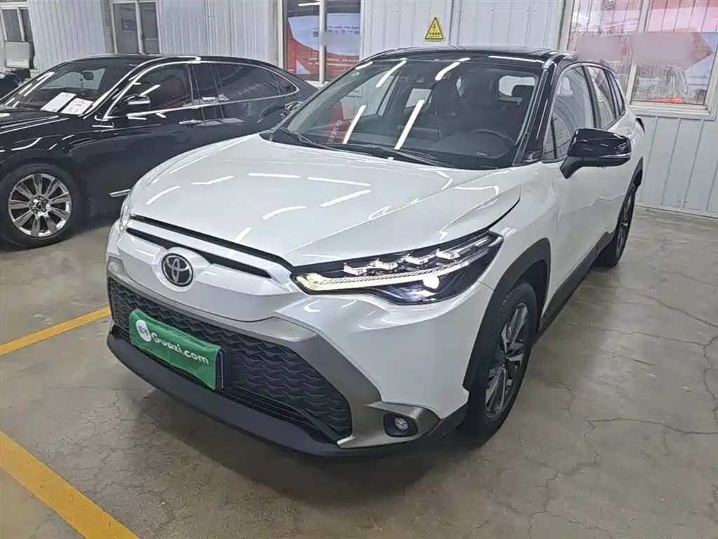 Toyota Frontlander 2022 2.0L CVT Luxury PLUS Edition