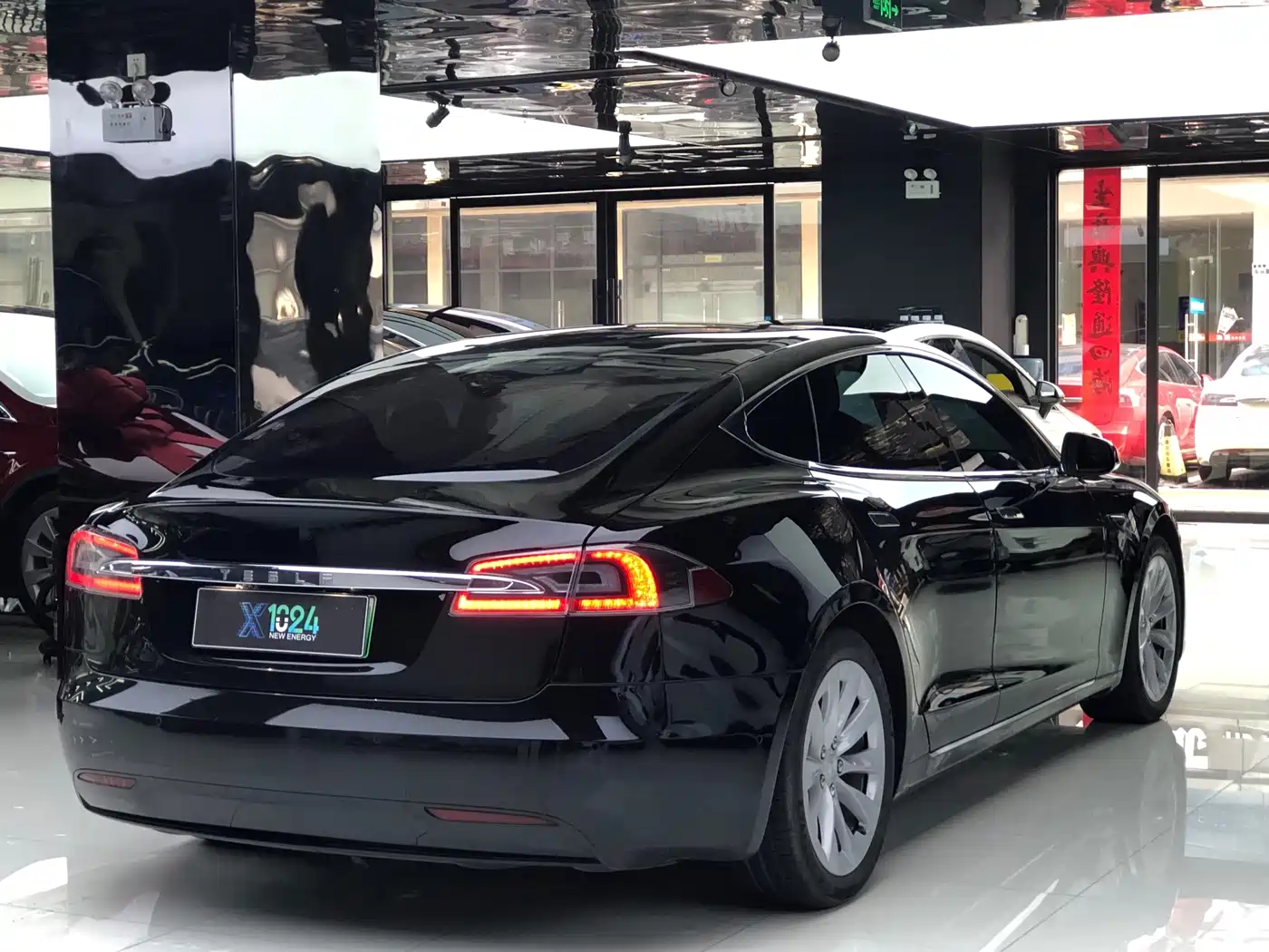 Фото 6 - Tesla Model S