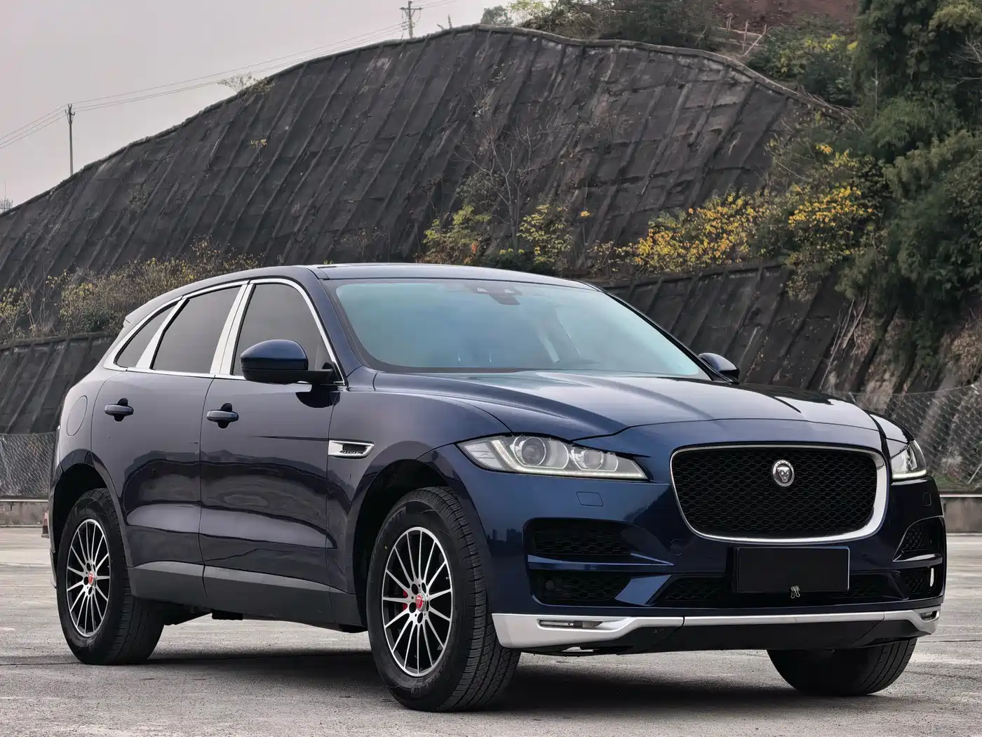 Jaguar F-PACE 2018 2018 2.0T 4WD Urban Premium Edition