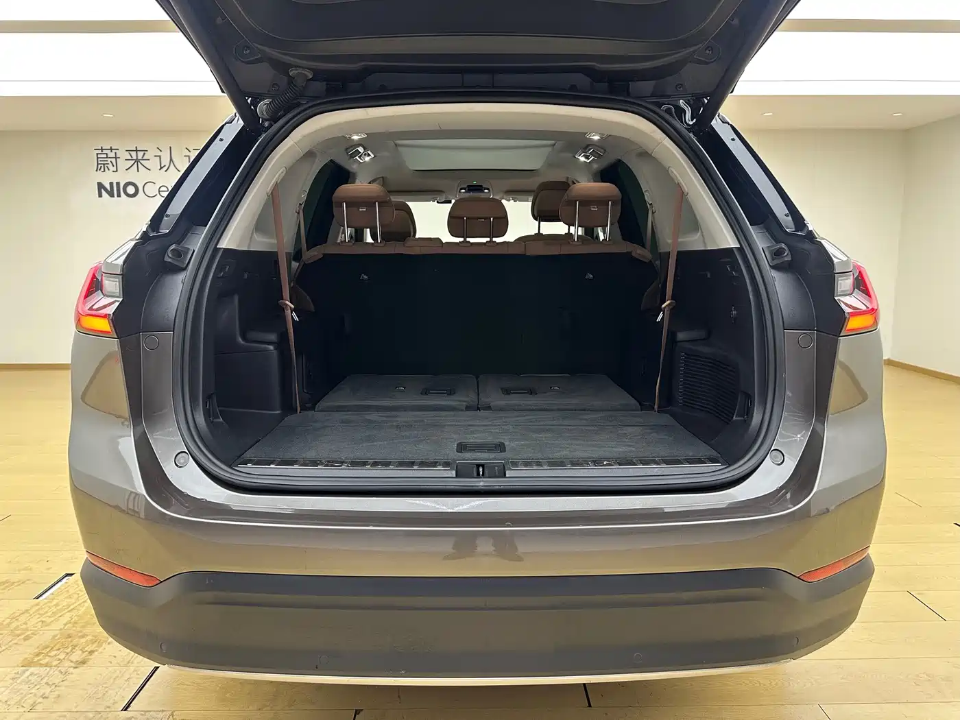 NIO ES8 2018 2018 Founder Edition