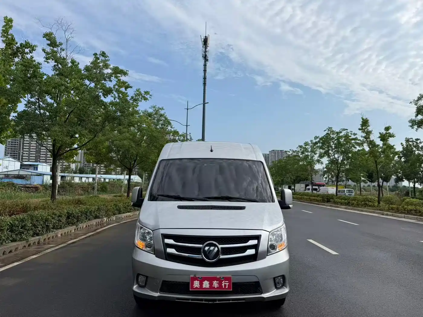 Foton Tuyano 2023 2023 2.0T Passenger Luxury Manual Long Wheelbase Medium Roof Single Rear Tire 9-Seater (Commercial)