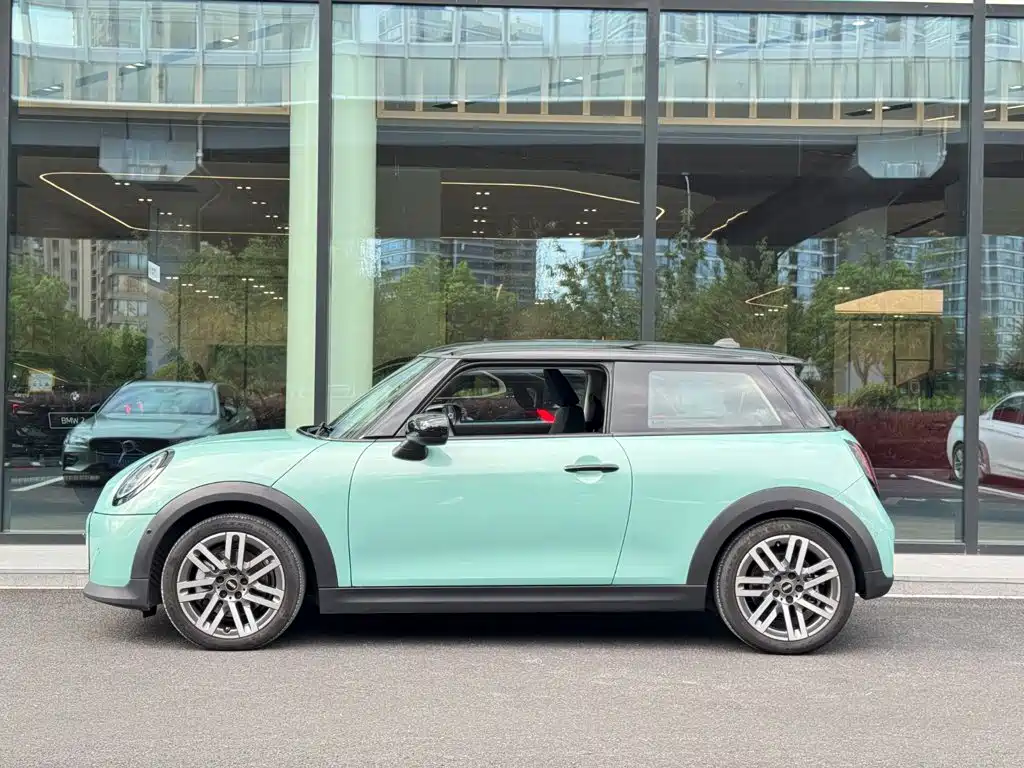 2025 MINI MINI