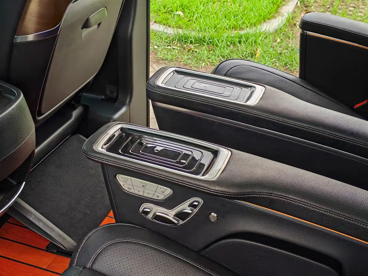 Mercedes-Benz V-Class 2022 V 260 Prestige Edition фото 13