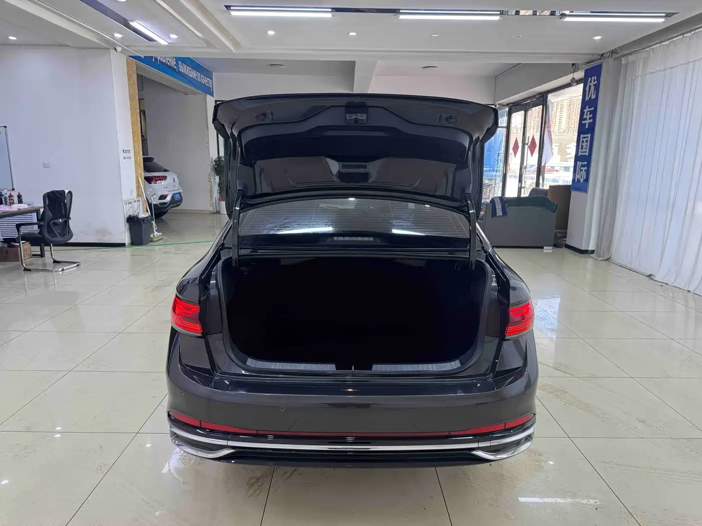 Volkswagen Sagitar 2023 Model Year 280TSI DSG Surpass Edition фото 20
