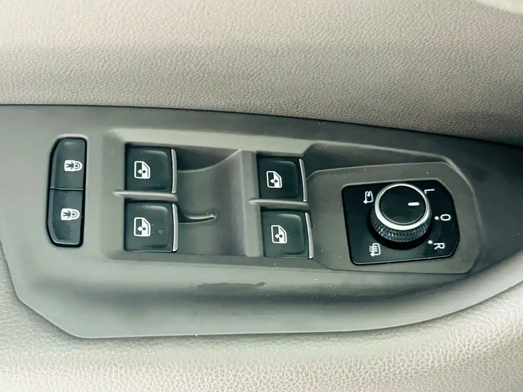 Volkswagen Touareg 2023 2022 2.0TSI Rui Shang Edition