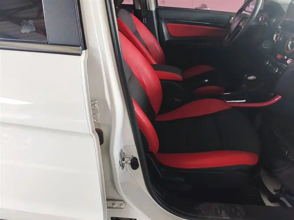 BAIC Senova X25 2018 2015 1.5L Automatic Elite