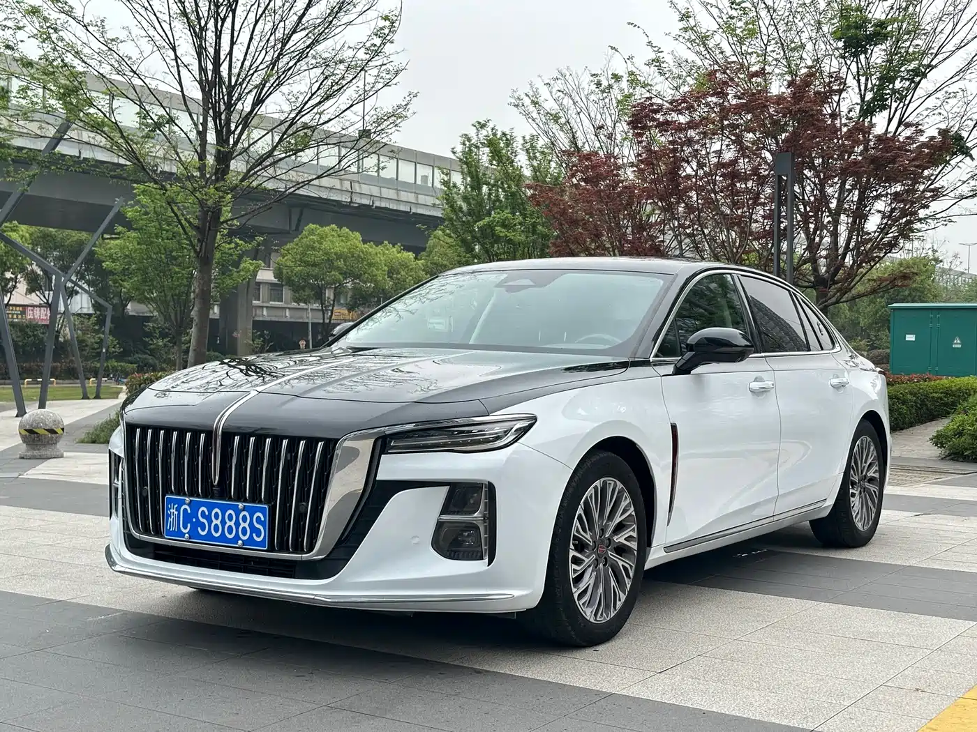 Hongqi H5 2023 2.0T Auto Smart Connect Flag Enjoy