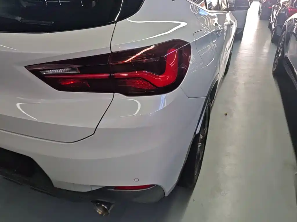 Photo 8 - BMW X2