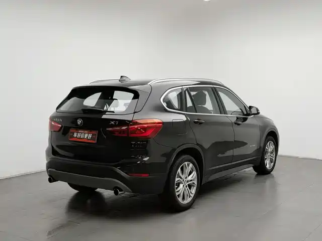 BMW X1 2018 sDrive20Li Leading Model — фото 2