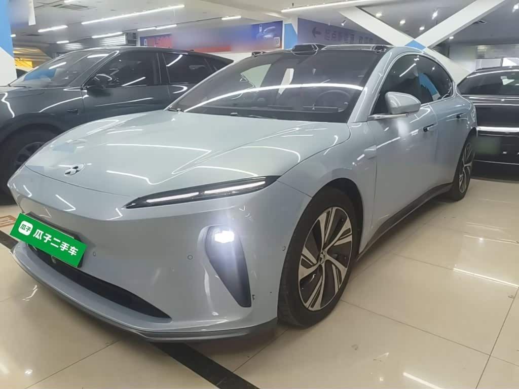 NIO ET5