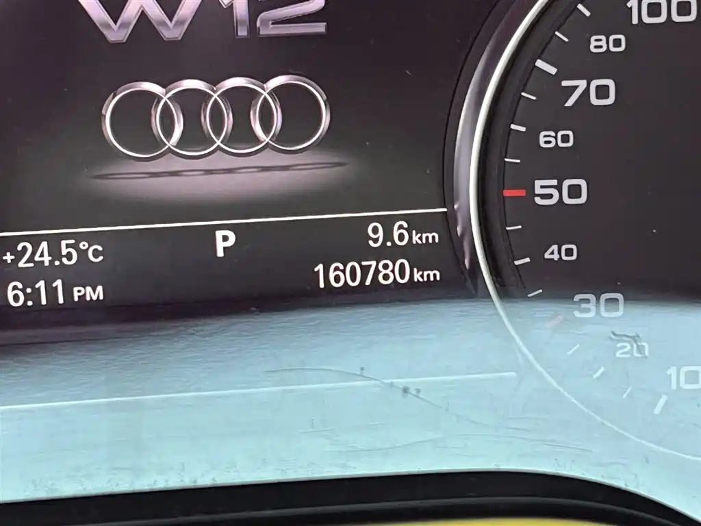 Audi A8 2011 A8L W12 6.3 FSI quattro фото 14