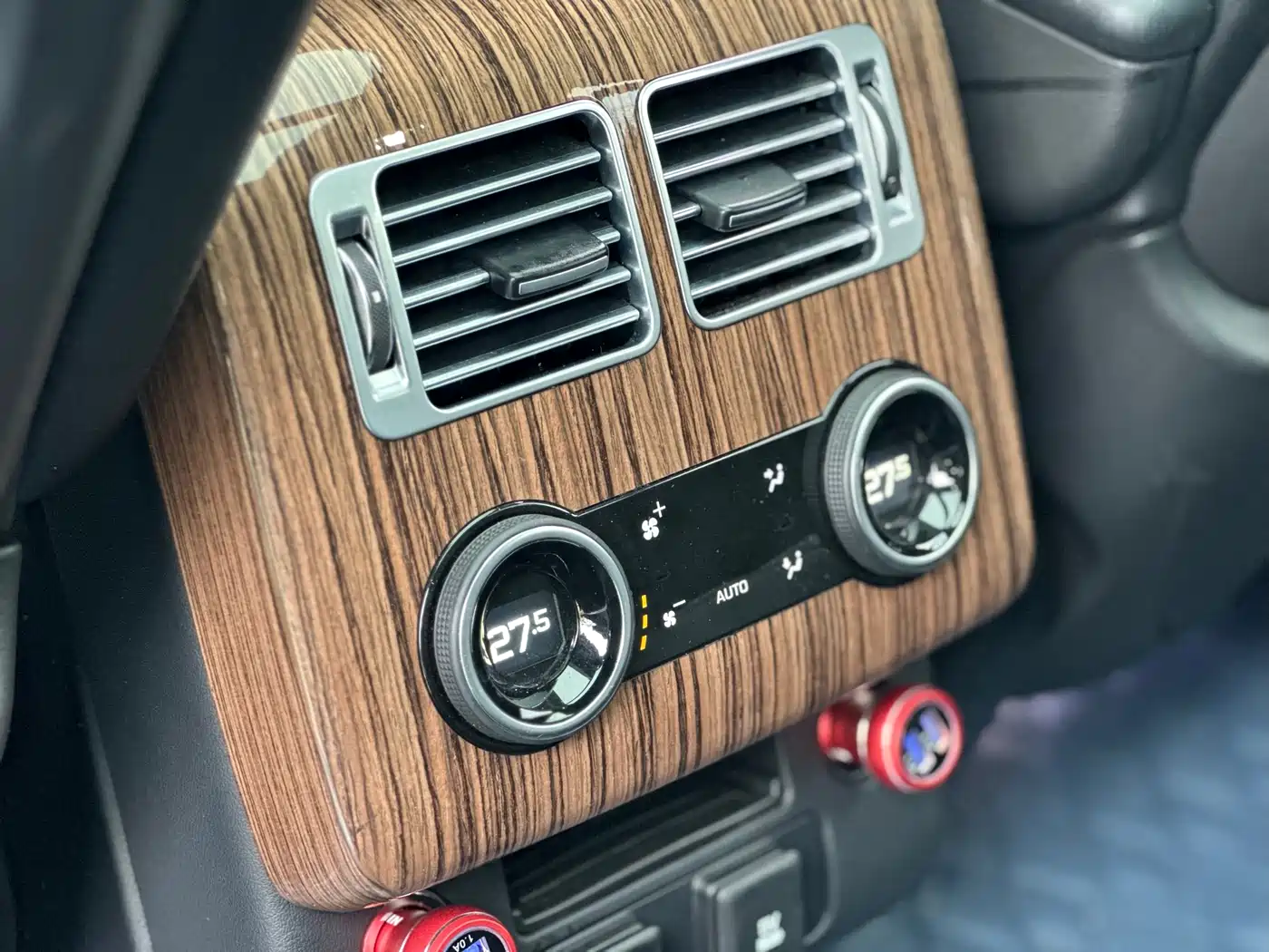 Land Rover Range Rover 2019 3.0 SC V6 Golden Age Edition фото 15