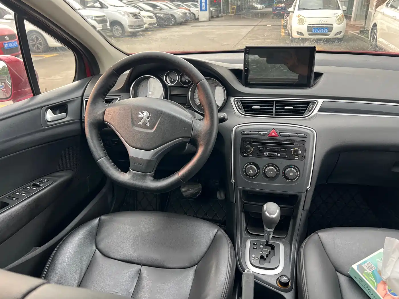 Peugeot 308 2014 Model Joy Edition Classic 1.6L Automatic Superior Style фото 14